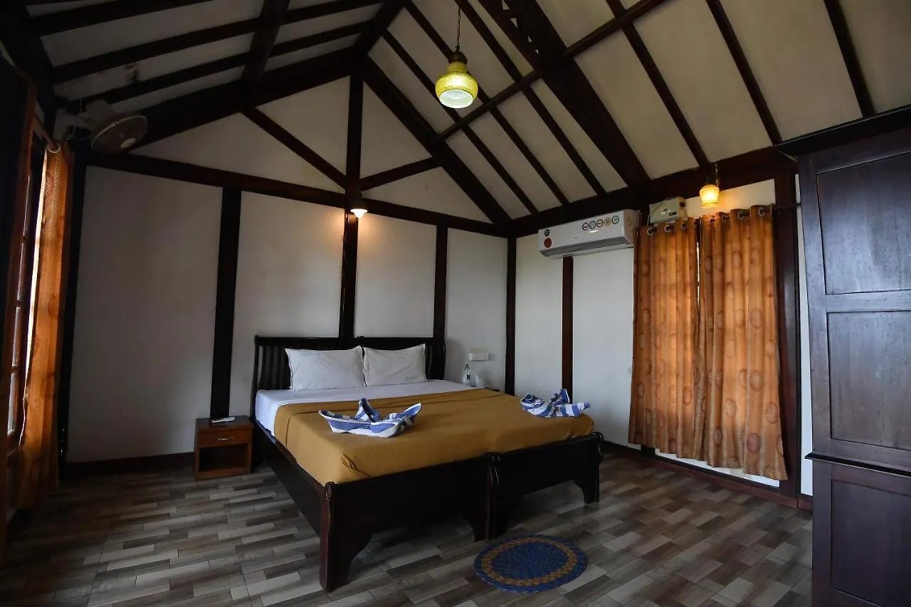 Blue Water Beach Resort Varkala 2*,  India
