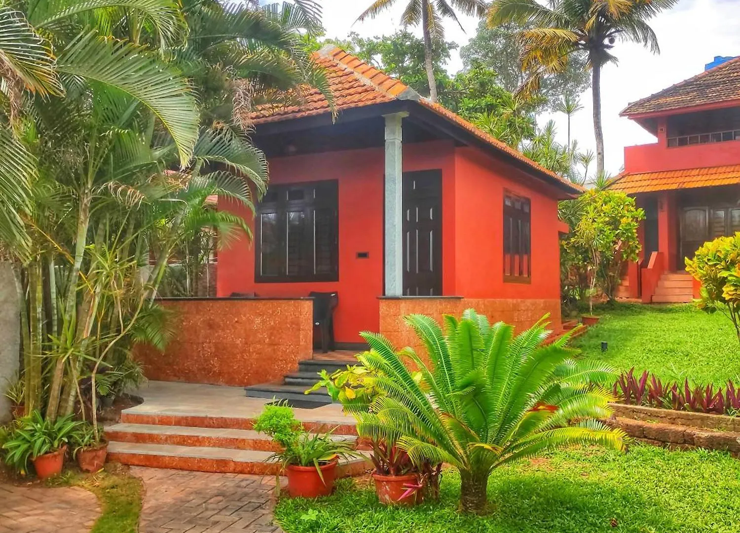 Blue Water Beach Resort Varkala 2*,