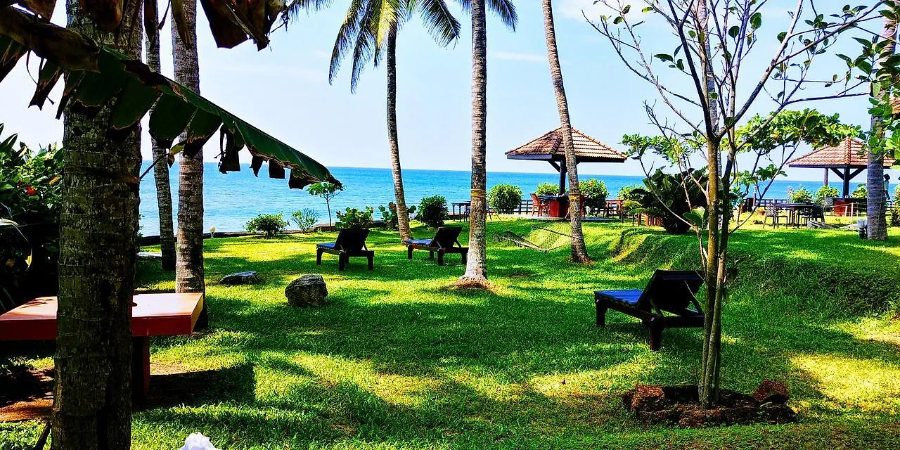 Blue Water Beach Resort Varkala 2*,